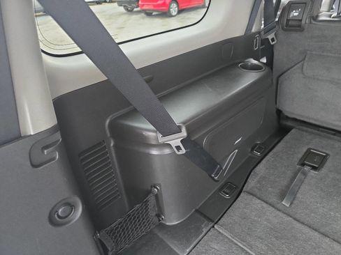 Used 2011 Nissan Pathfinder LE w/ Navigation Pkg image 32