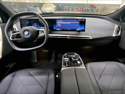 Used 2024 BMW iX xDrive50 w/ Convenience Package AWD/4WD image 16