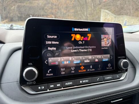 Used 2023 Nissan Rogue SV image 19