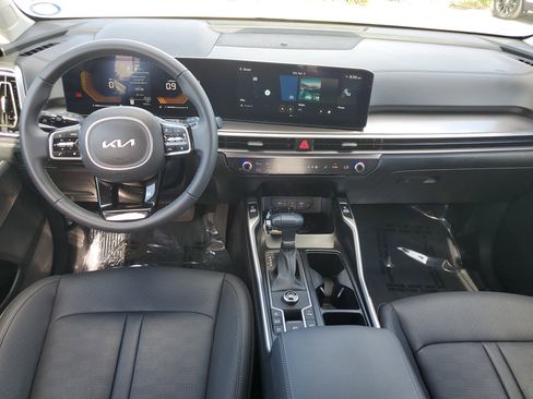 Used 2025 Kia Sorento EX FWD image 8
