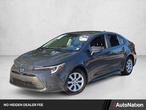 Certified 2023 Toyota Corolla LE FWD image 1