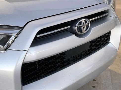 Used 2024 Toyota 4Runner SR5 image 29