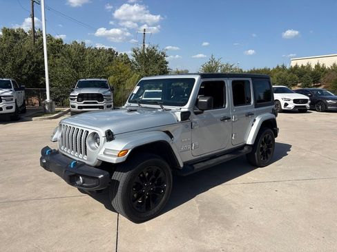 Used 2023 Jeep Wrangler Unlimited Sahara AWD/4WD image 1