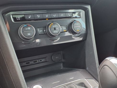 Used 2019 Volkswagen Tiguan S FWD image 44
