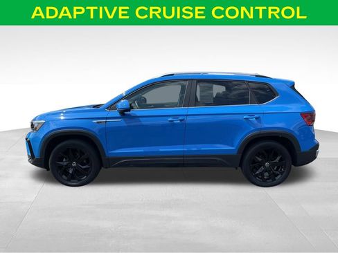 Used 2023 Volkswagen Taos SE w/ Panoramic Sunroof Package AWD/4WD image 7