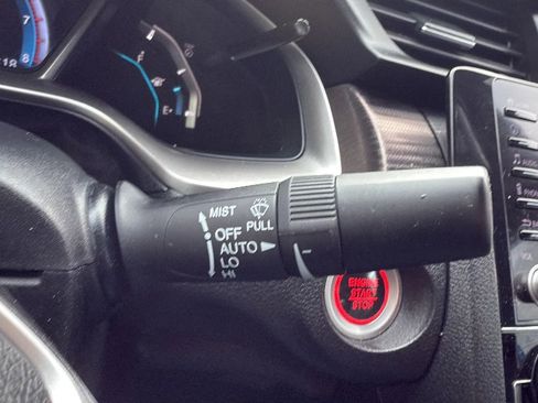 Used 2020 Honda Civic Touring image 13