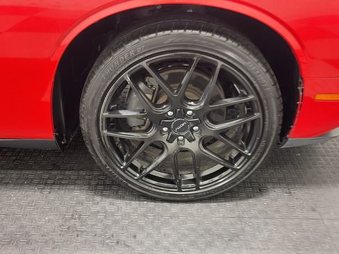 Used 2015 Dodge Challenger SXT w/ Super Sport Group (SS/T) RWD image 20