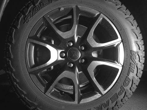 Used 2025 Jeep Compass Trailhawk AWD/4WD image 12