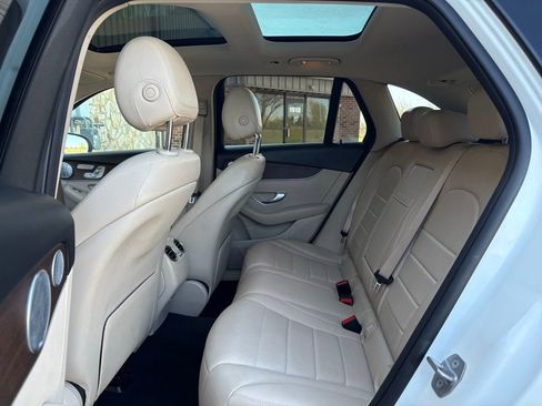 Used 2020 Mercedes-Benz GLC 300 4MATIC w/ Multimedia Package image 46