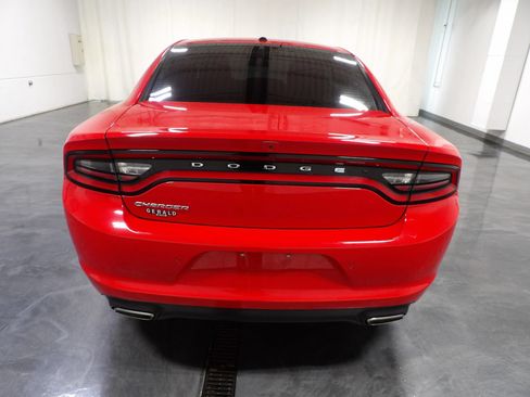 Used 2022 Dodge Charger SXT RWD image 5