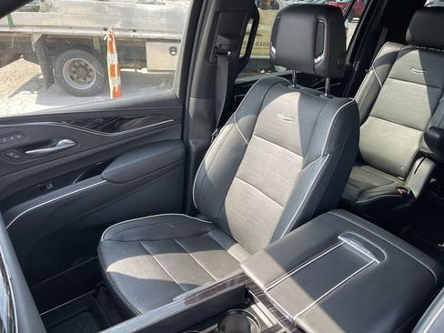 Used 2023 Cadillac Escalade ESV Sport AWD/4WD image 26