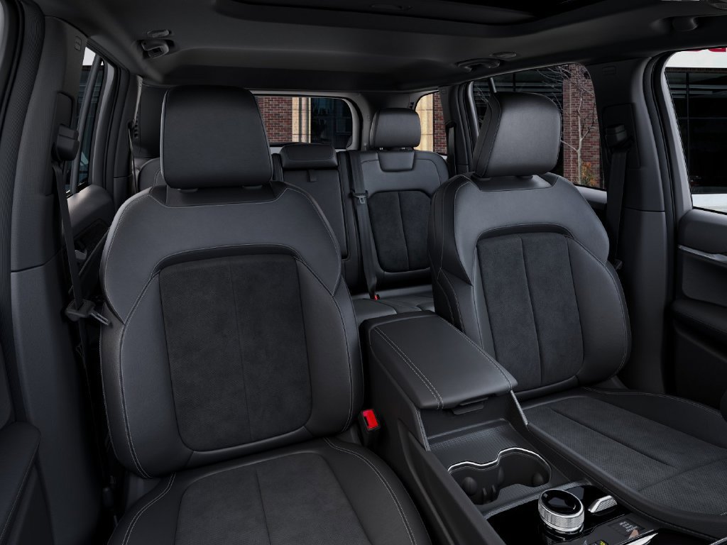 New 2026 Jeep Grand Cherokee Altitude RWD image 16