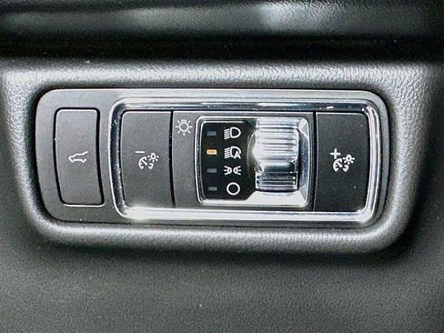 Used 2024 Lincoln Aviator AWD w/ Premium Package image 10