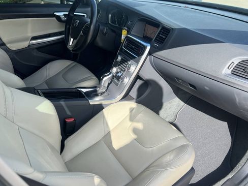 Used 2018 Volvo S60 T5 Dynamic w/ Vision Package FWD image 26