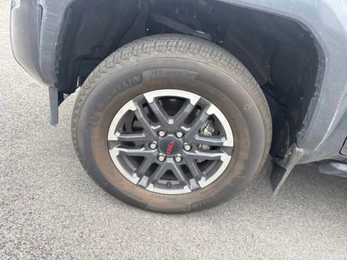 Used 2024 Toyota Tacoma TRD Sport AWD/4WD image 9