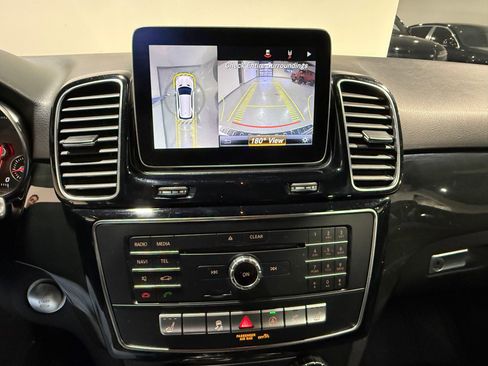 Used 2019 Mercedes-Benz GLE 400 4MATIC image 26