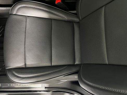 Used 2024 GMC Yukon Denali image 25