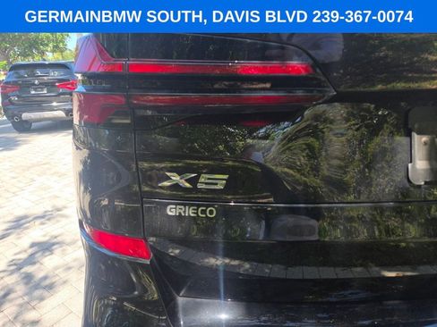 Certified 2024 BMW X5 xDrive40i w/ M Sport Package AWD/4WD image 9