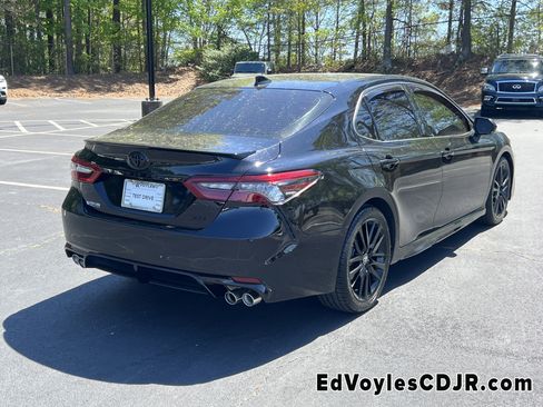 Used 2023 Toyota Camry XSE image 3