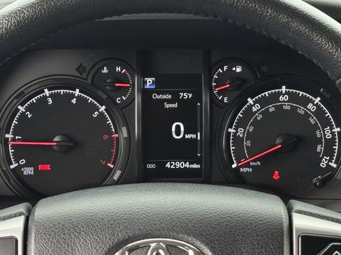 Used 2023 Toyota 4Runner SR5 Premium w/ SR5 Premium Package image 16