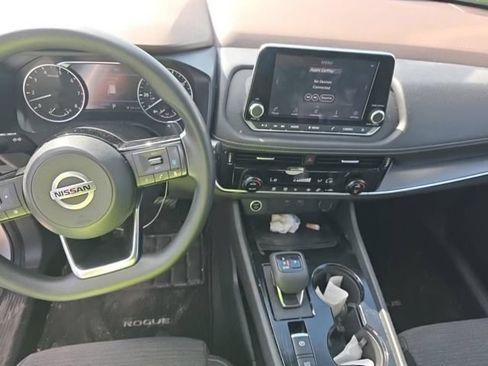 Used 2021 Nissan Rogue SV FWD image 8