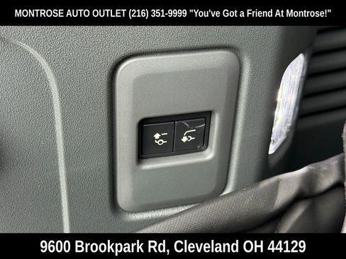 Used 2024 Land Rover Defender 130 S image 45