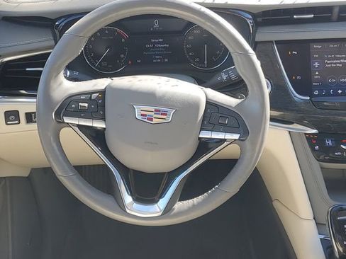 Certified 2020 Cadillac XT6 Premium Luxury AWD/4WD image 14
