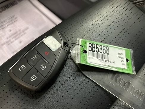 Used 2025 Buick Enclave Sport Touring image 29