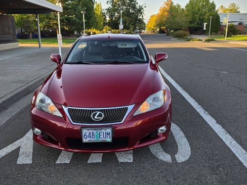 Used 2010 Lexus IS 350C RWD image 2