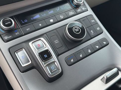 Used 2023 Hyundai Palisade Limited w/ Winter Package FWD image 31