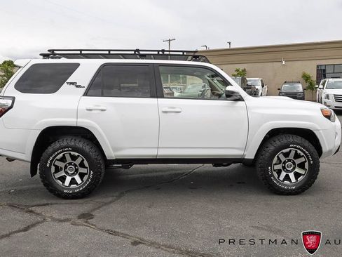 Used 2021 Toyota 4Runner TRD Off-Road AWD/4WD image 17