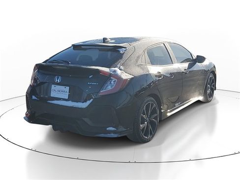 Used 2017 Honda Civic Sport image 4
