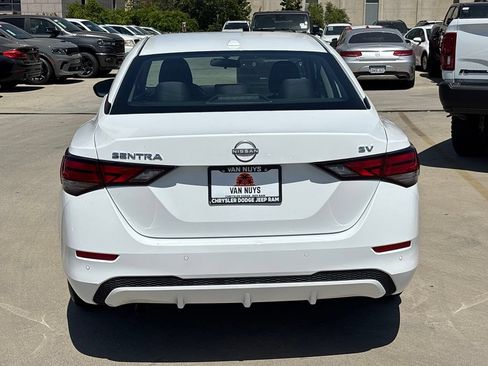 Used 2024 Nissan Sentra SV FWD image 4