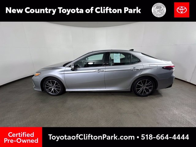 Used 2021 Toyota Camry XLE FWD image 4