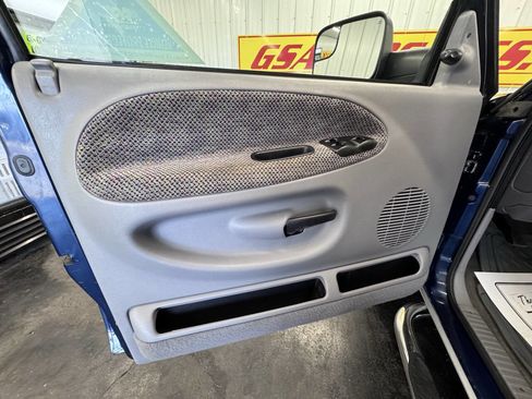 Used 2001 Dodge Ram 2500 Truck 2WD Quad Cab image 28