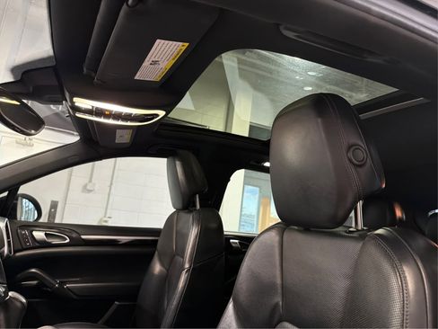 Used 2012 Porsche Cayenne image 26