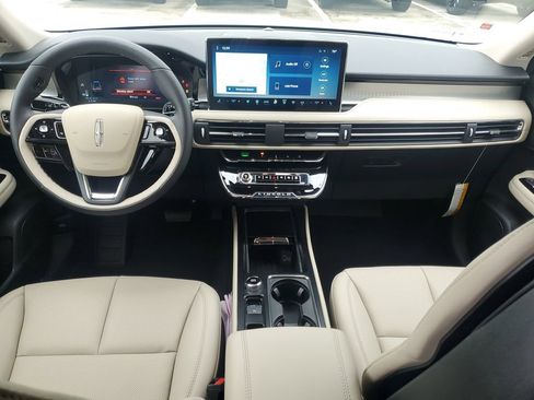New 2026 Lincoln Corsair Premiere FWD image 15