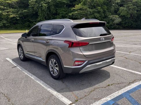 Used 2019 Hyundai Santa Fe SEL FWD image 3