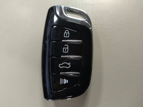 Used 2015 Chrysler 200 C w/ Navigation & Sound Group I FWD image 32
