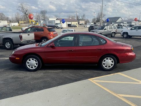 Used 1996 Ford Taurus GL image 7