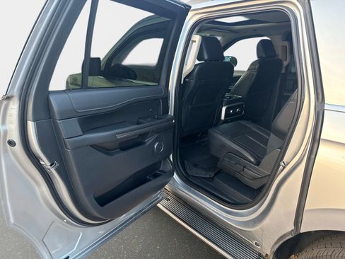 Used 2022 Ford Expedition Max XLT AWD/4WD image 10
