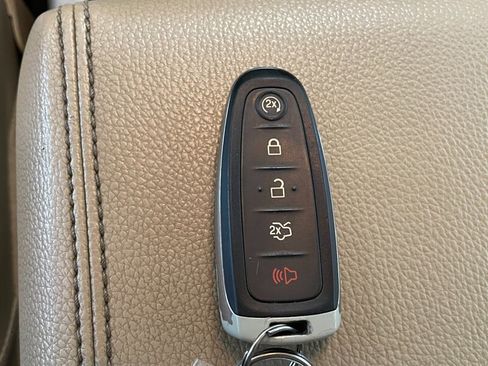 Used 2017 Ford Expedition Limited AWD/4WD image 20