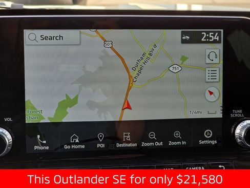 Used 2022 Mitsubishi Outlander SE image 30