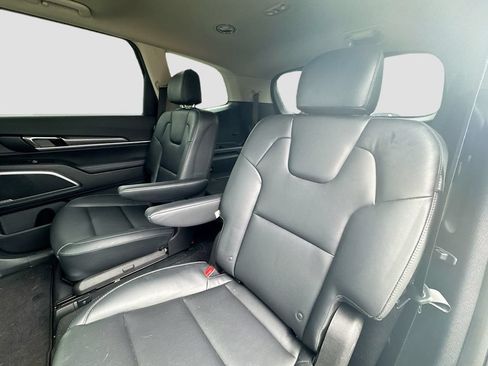 Certified 2024 Kia Telluride S w/ S Sunroof Package AWD/4WD image 29