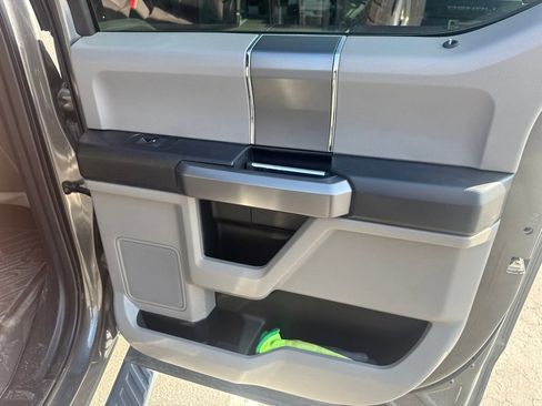 Used 2019 Ford F150 XLT w/ Equipment Group 302A Luxury AWD/4WD image 16