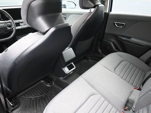 Used 2025 Kia K4 EX FWD image 25