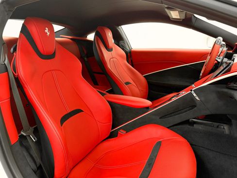 Used 2024 Ferrari Roma RWD image 25