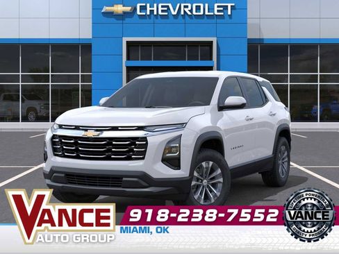 New 2026 Chevrolet Equinox LT w/ Convenience Package II FWD image 6