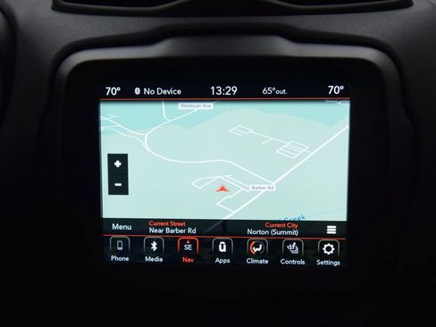 Certified 2022 Jeep Renegade Latitude w/ Convenience Group AWD/4WD image 15
