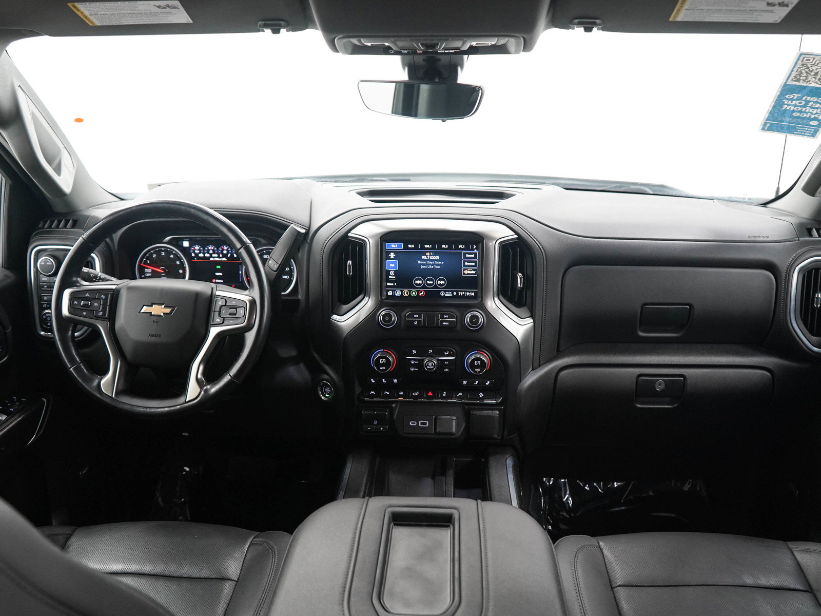 Used 2021 Chevrolet Silverado 1500 LTZ w/ Technology Package AWD/4WD image 13